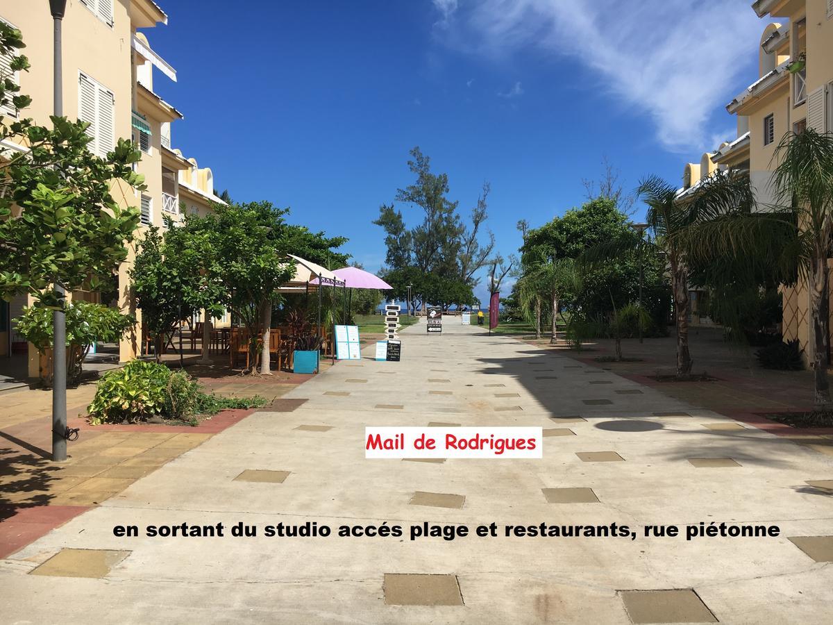 A Pied Dans L'Eau Lejlighed Saint-Gilles-les Bains Eksteriør billede